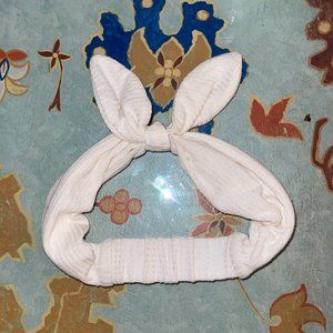 Fabletics Cozy Knot Headband | Cream Headband